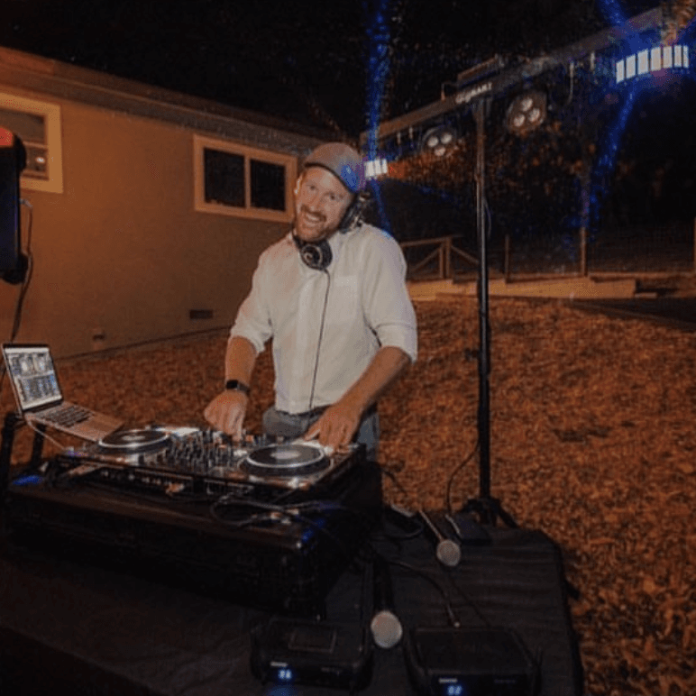 DJ/Photo Booth/Uplighting