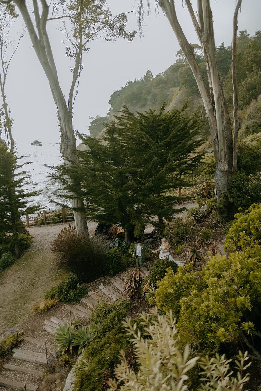 Anne-Marie & Tyler’s Big Sur Wedding✨ portfolio 10