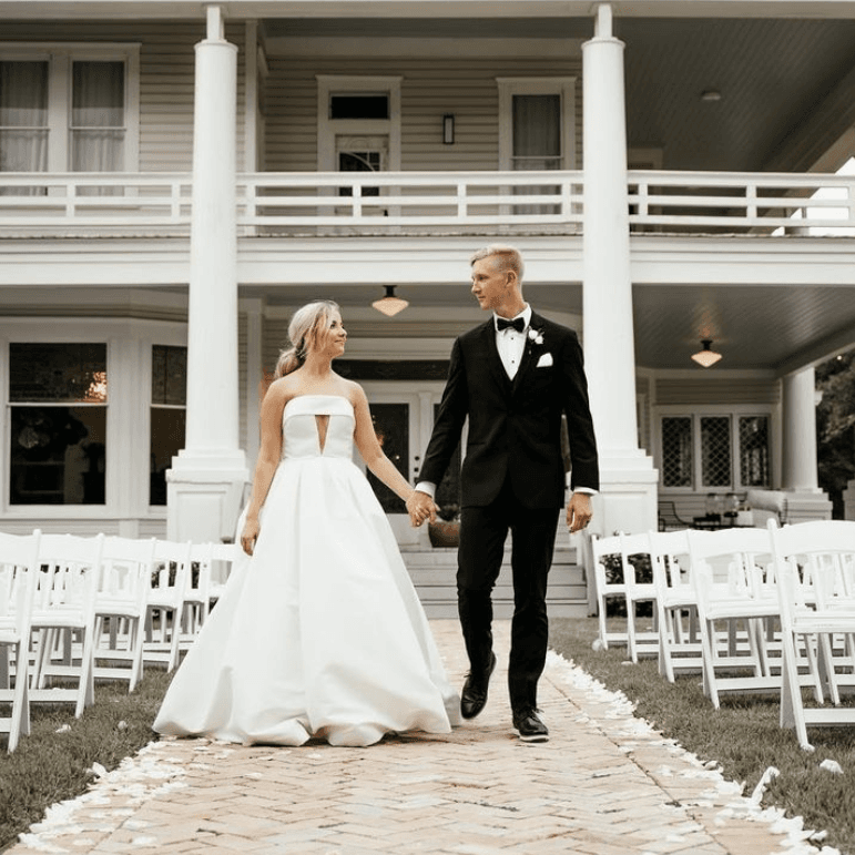 Mon - Thurs 2023 | 250