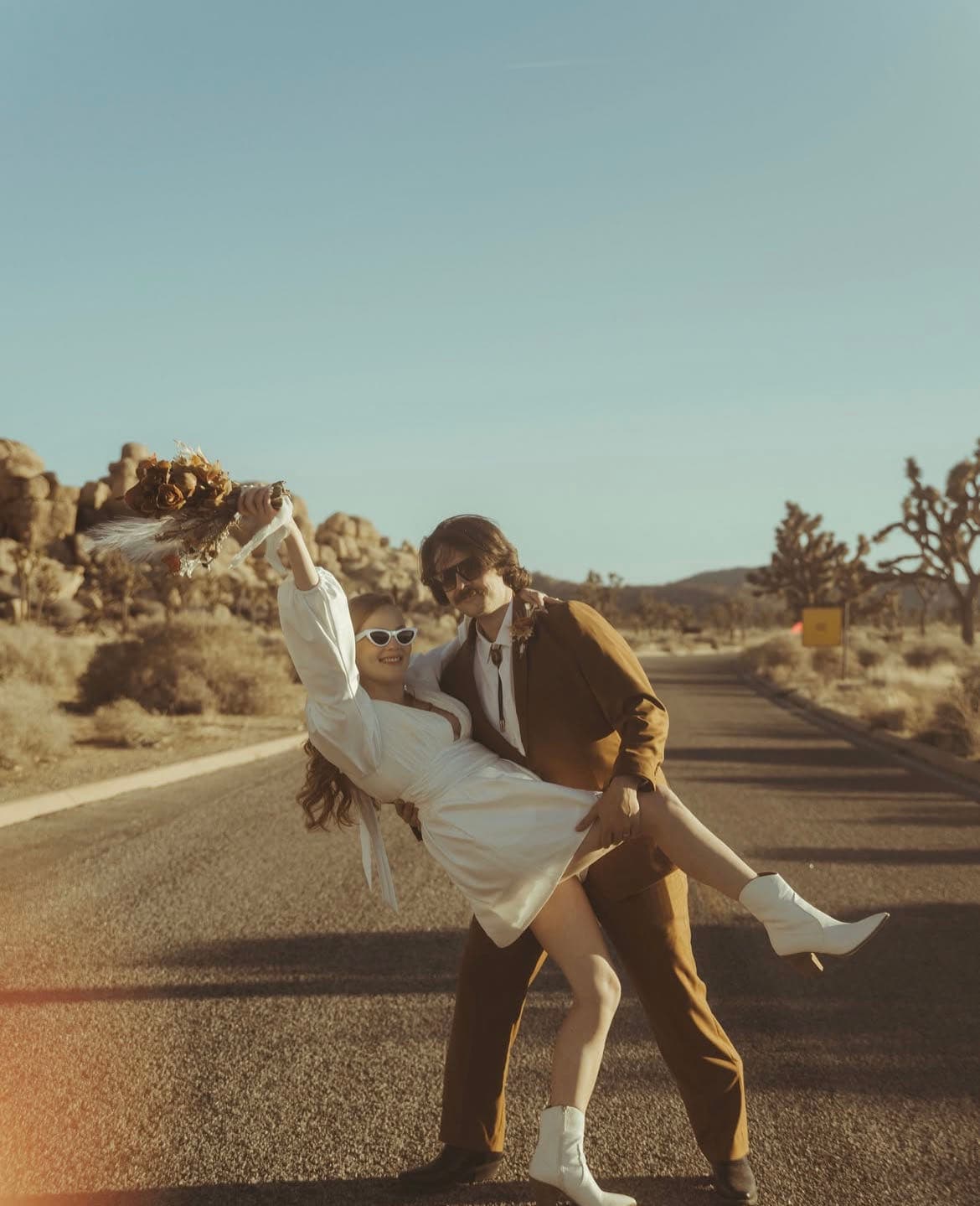 Abby & Josiah’s Chic Desert Elopement✨ portfolio 5