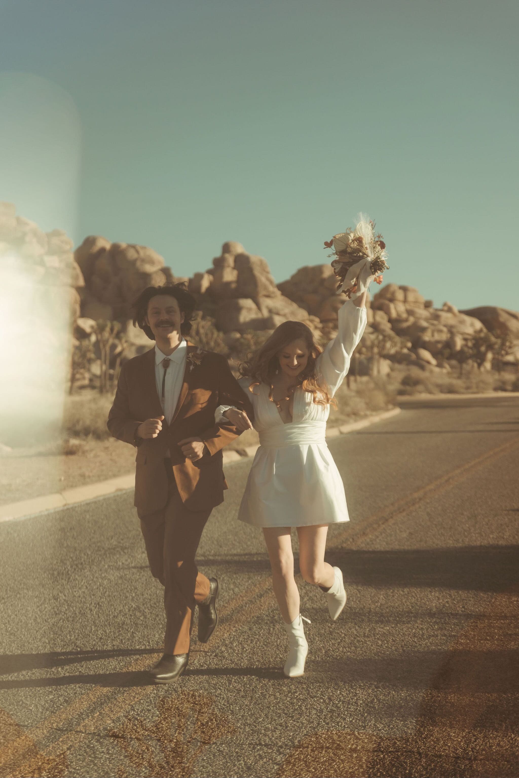 Abby & Josiah’s Chic Desert Elopement✨ portfolio 13
