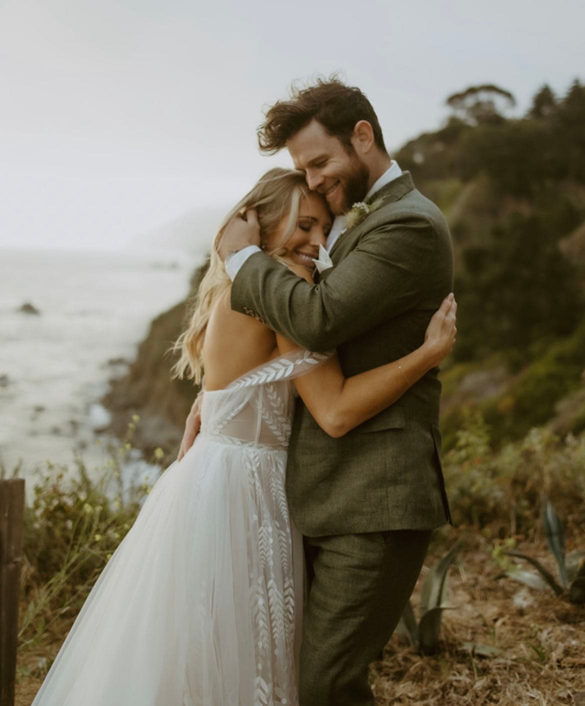 Anne-Marie & Tyler’s Big Sur Wedding✨ portfolio 11