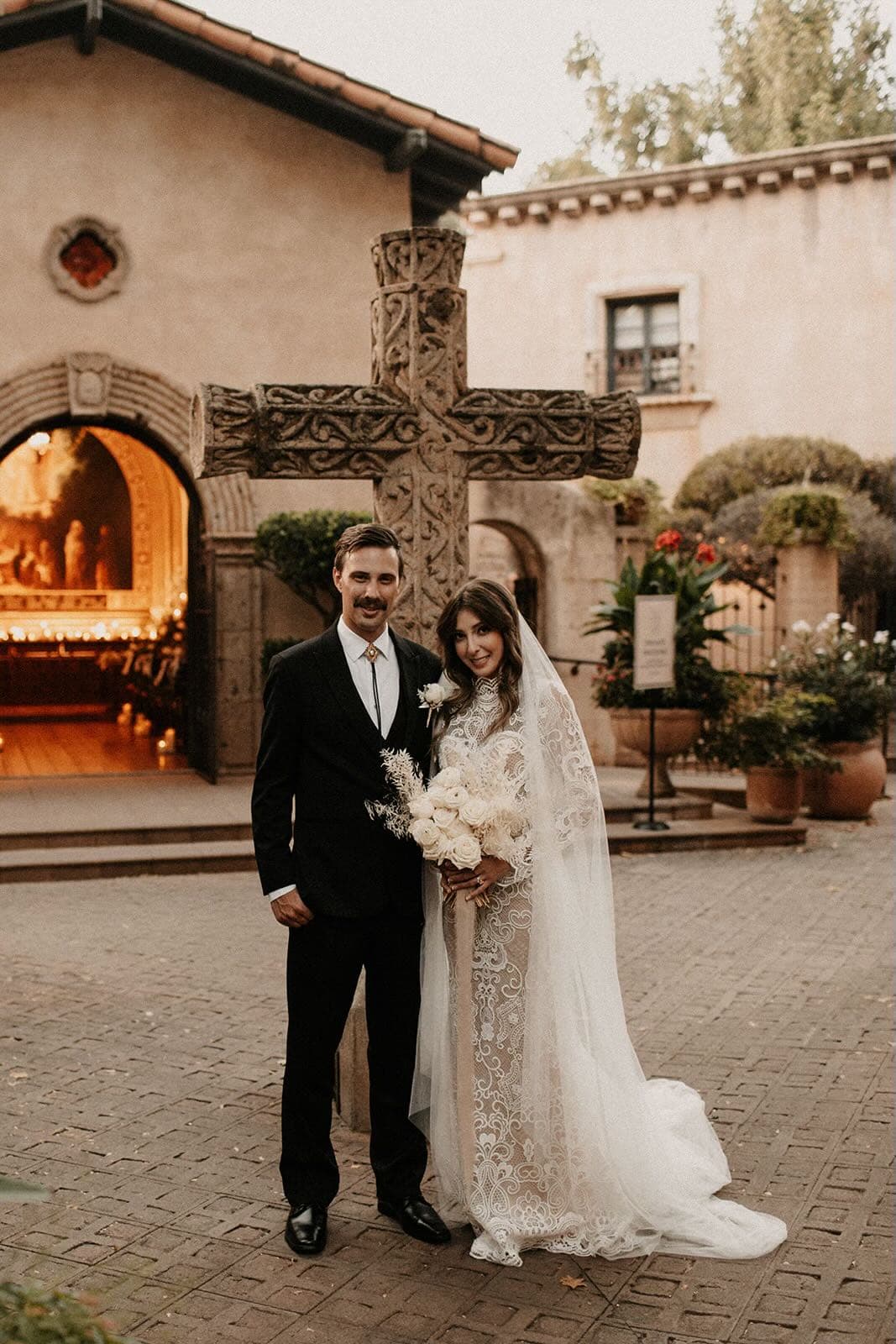 Francesca and Parker’s Sedona Wedding✨ portfolio 8