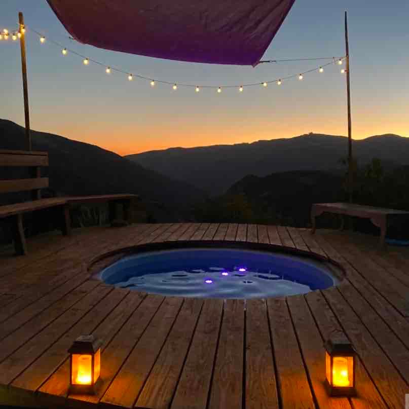 Gesner Cocoon With Secluded Amazing Mountain Views