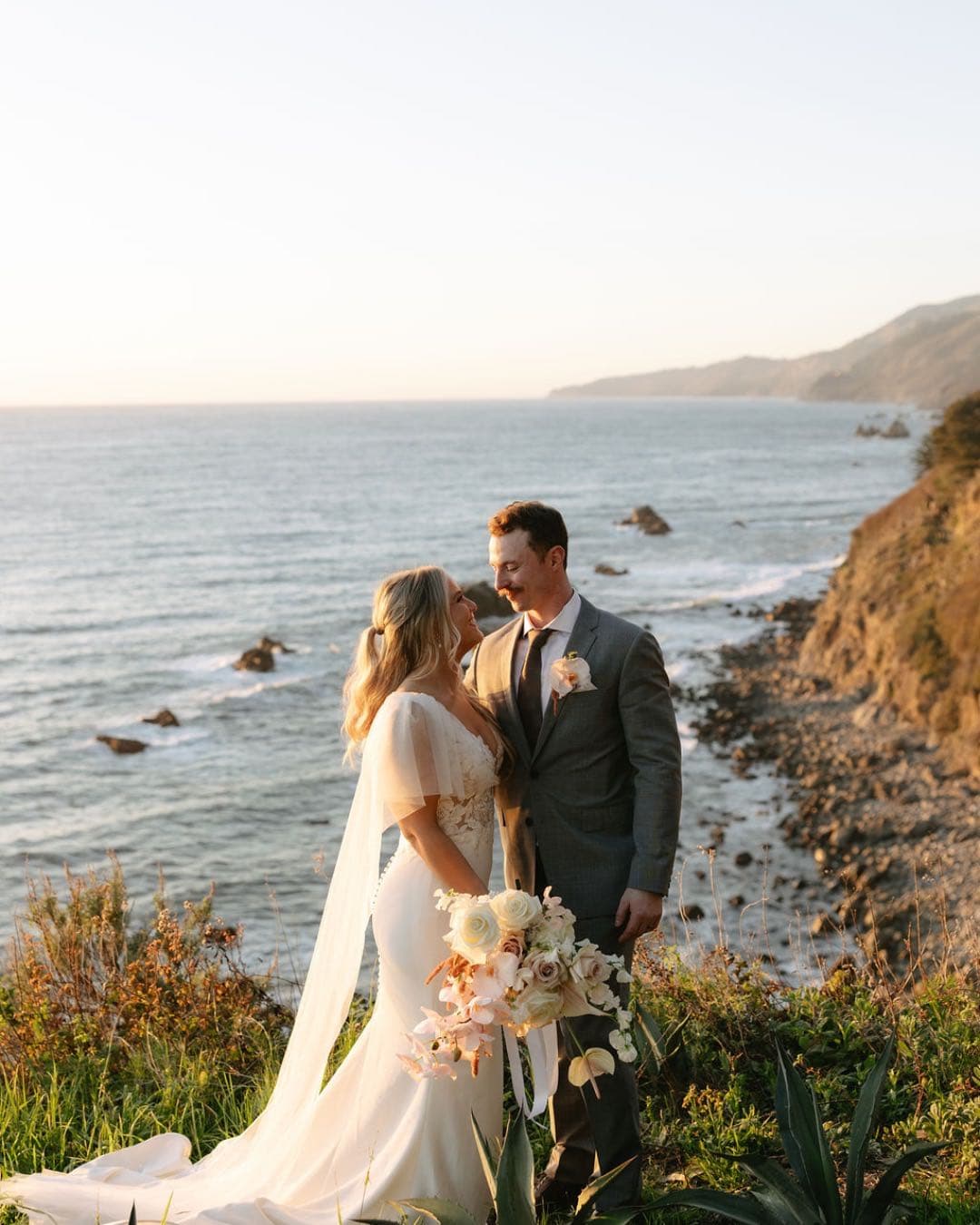 Aly & Conner’s Wind & Sea Microwedding portfolio 13