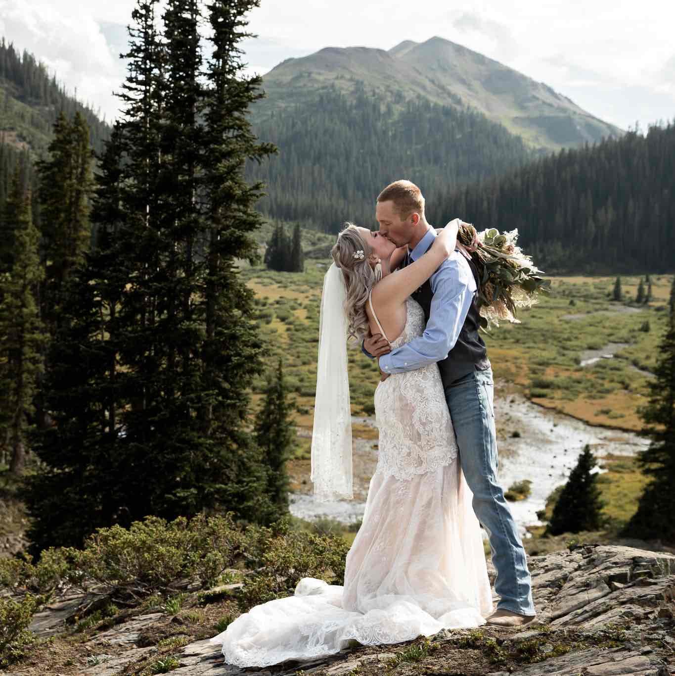 Modern Moments Photography