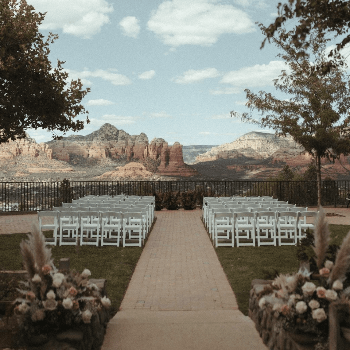 Sky Ranch Lodge