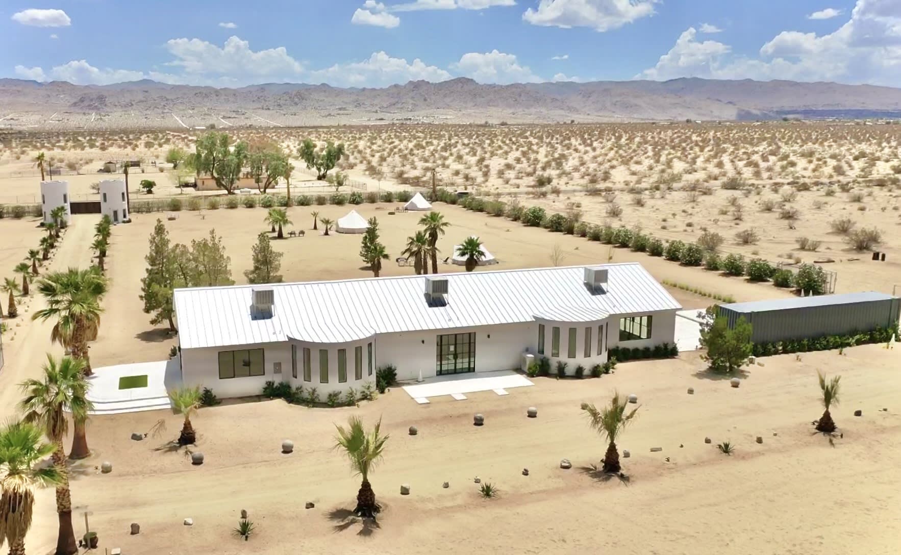 Estate Grounds / Outdoor Ceremony & Reception Area