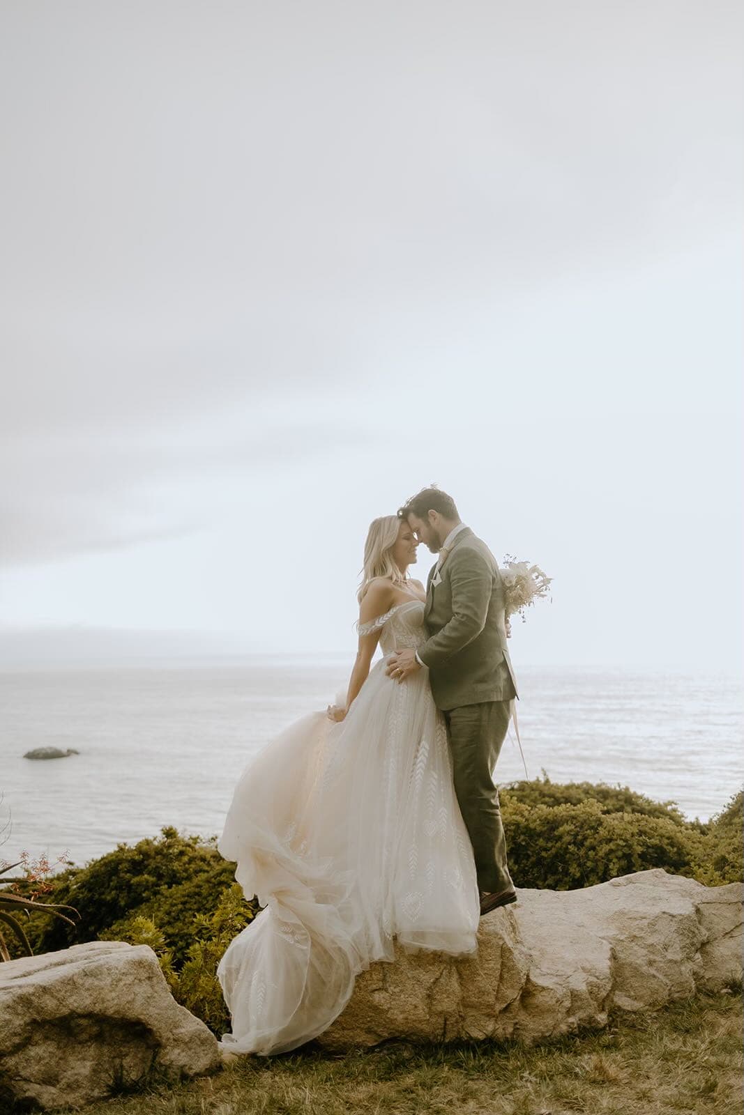 Anne-Marie & Tyler’s Big Sur Wedding✨ portfolio 14