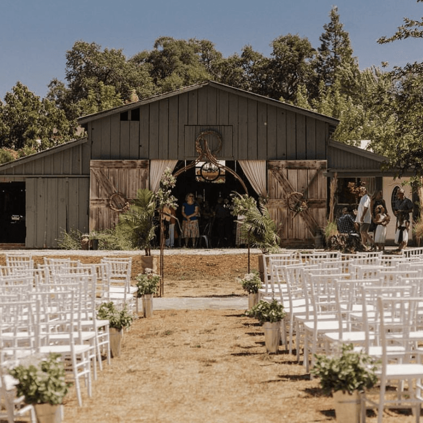 Savanna Gardens At The Barn