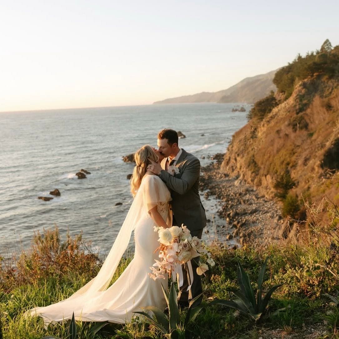 Aly & Conner’s Wind & Sea Microwedding