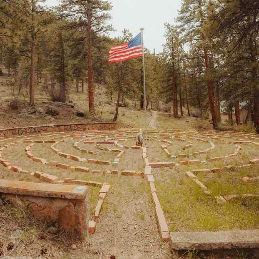 Romantic Riversong Inn