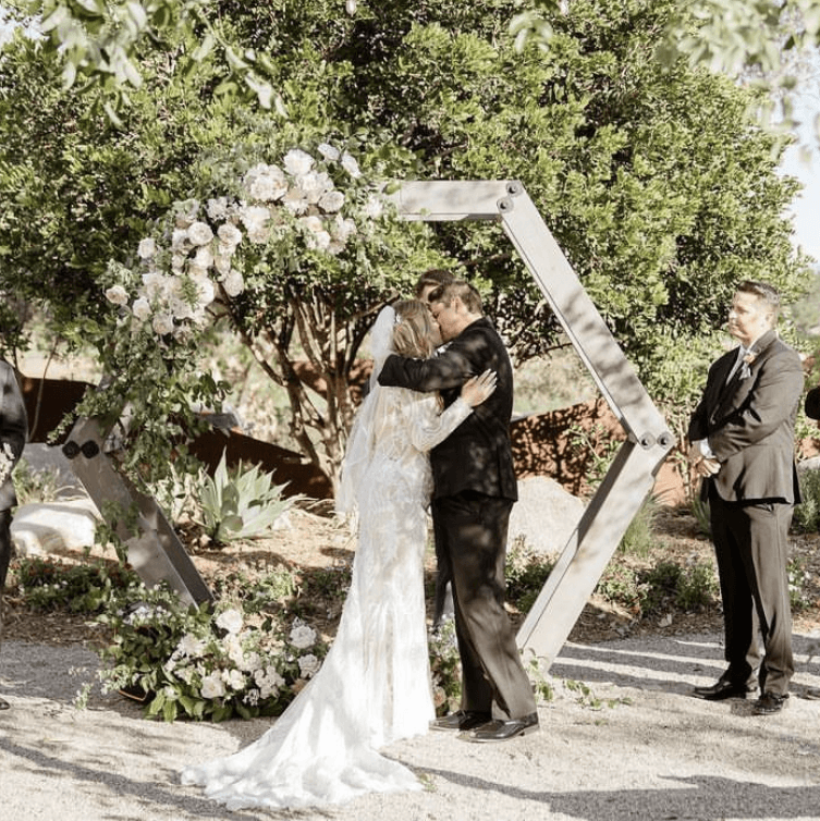 Low Season | 250 Guests