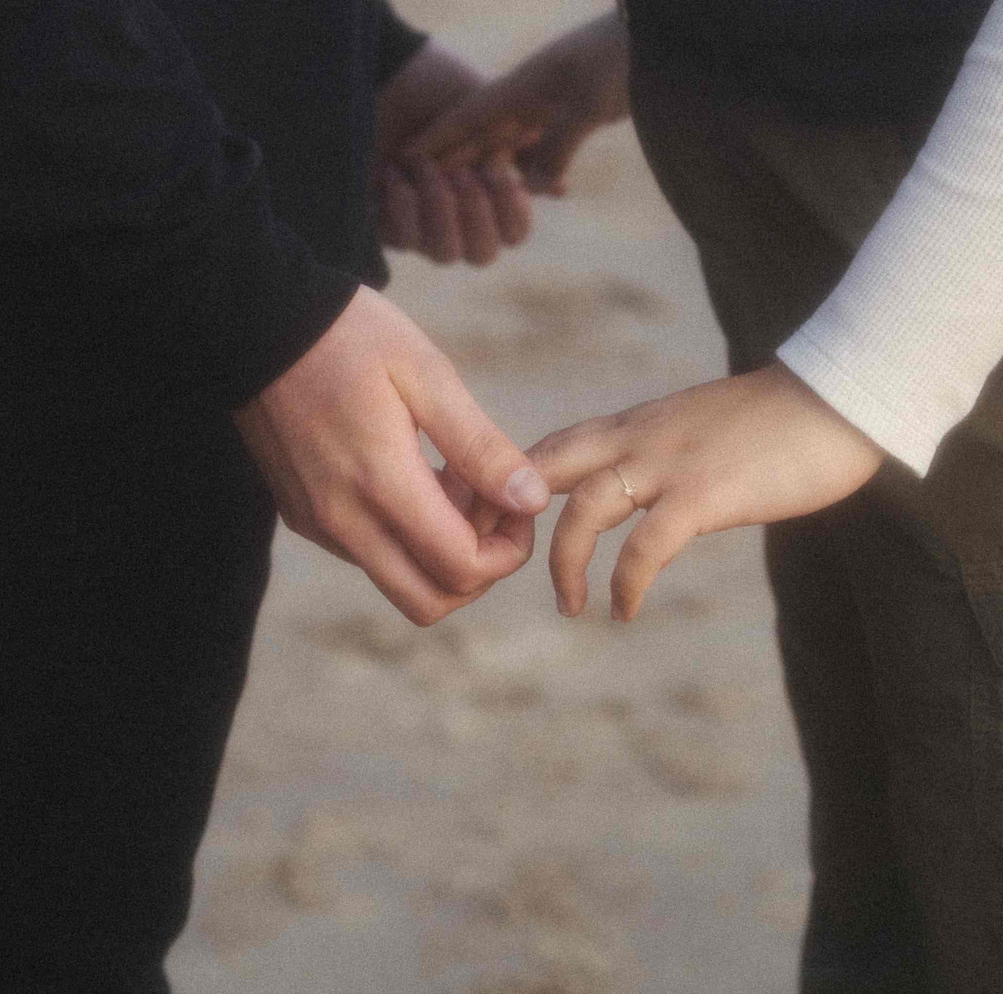 CO—2 Hour Engagement