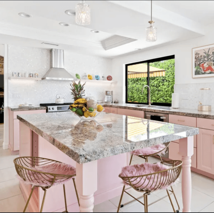 Bright and Colorful Glam portfolio 4